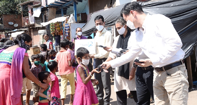 Hyundai Motor donates Khadi masks in Mumbai slum