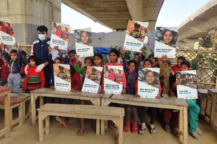 SupplyNote & Jeevan Stambh Foundation supply food packets among needy children during year-end