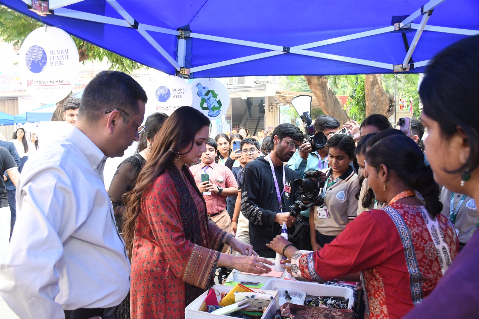 Children showcasing to Shishir Joshi and Dia Mirza