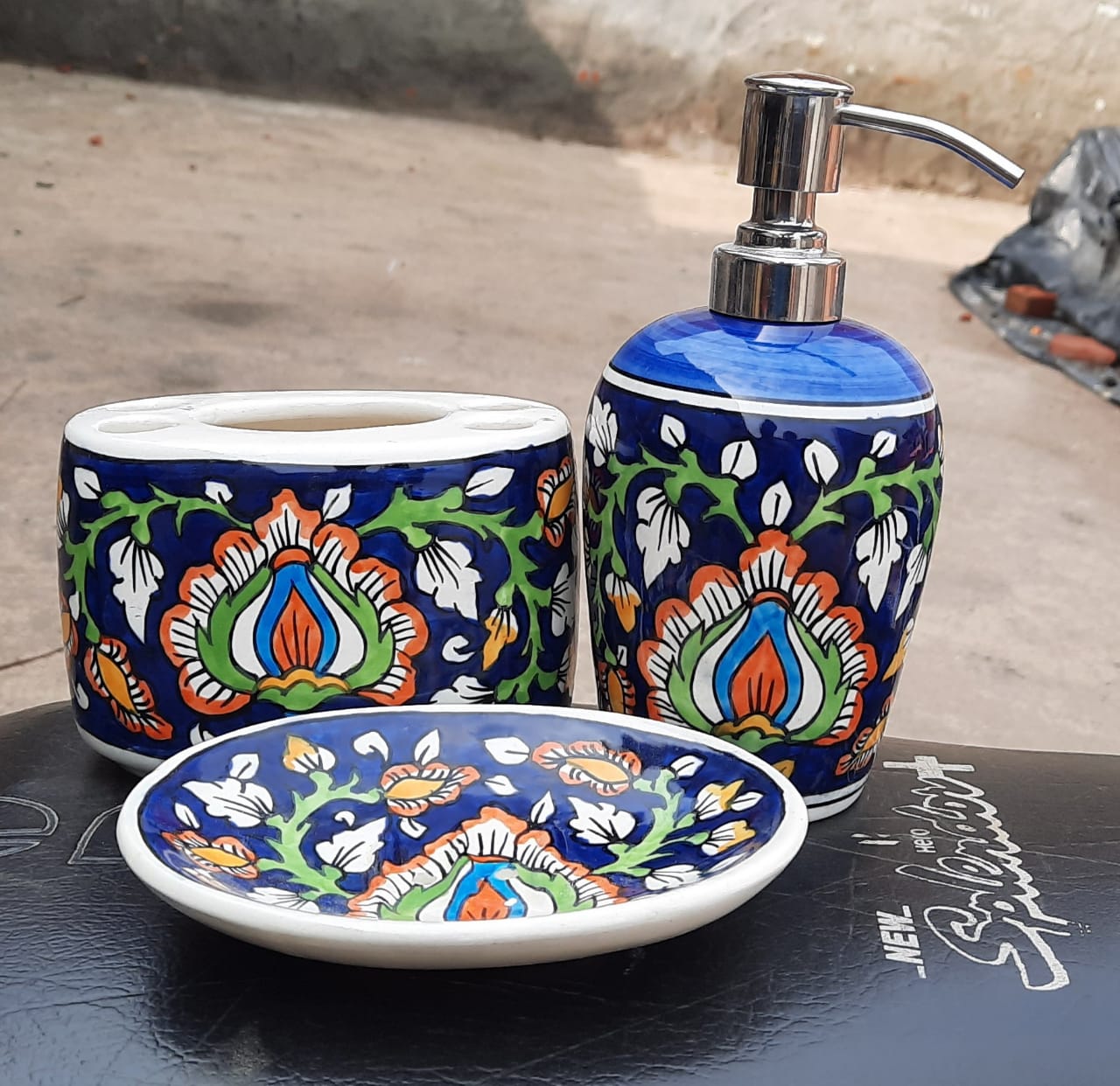 KHURJA POTTERY