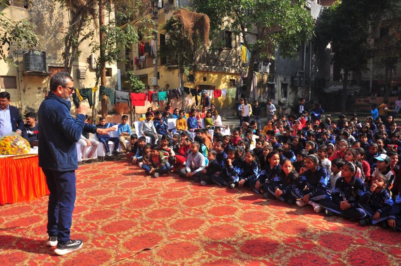 Admitad Distributes Over 1K Sanitary Pads And Digital Tablets To Underprivileged Women And Children